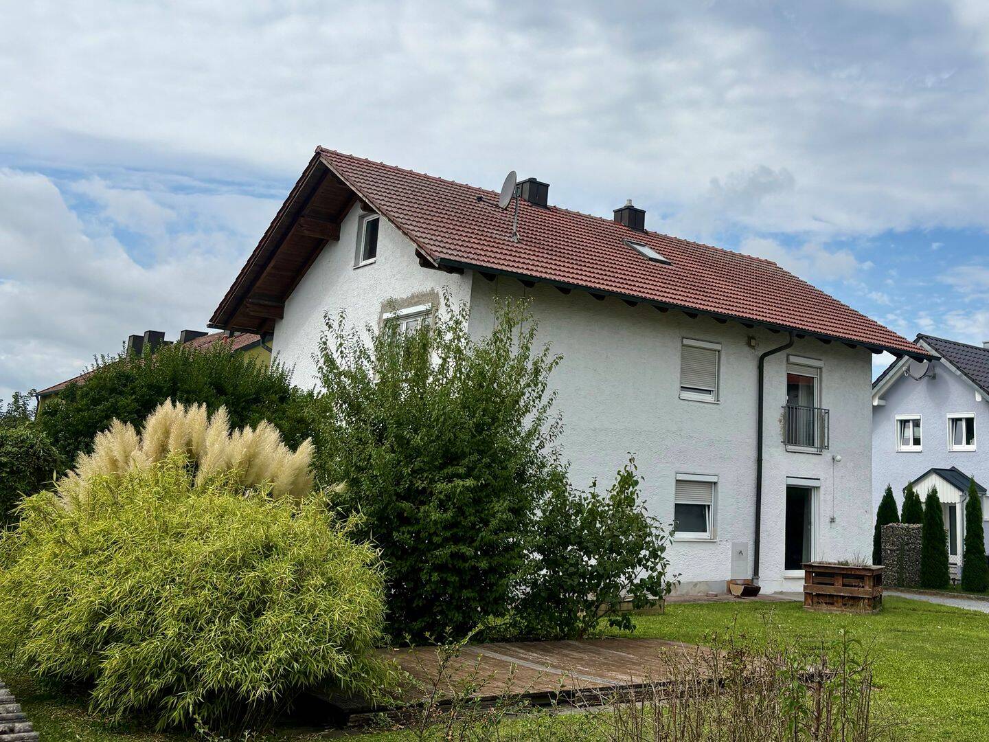 Schönes Wohnhaus mit Potenzial für zwei Wohneinheiten !, 94486 Osterhofen