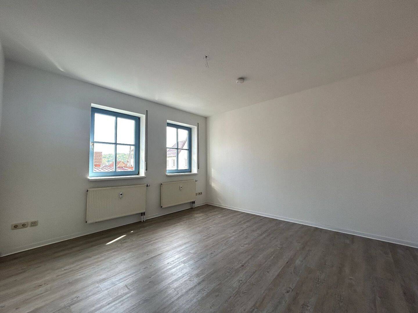 Helles 2-Zimmer-Apartment mit Garten und frisch renovierten Räumen in Erfurt Hochheim, 99094 Erfurt