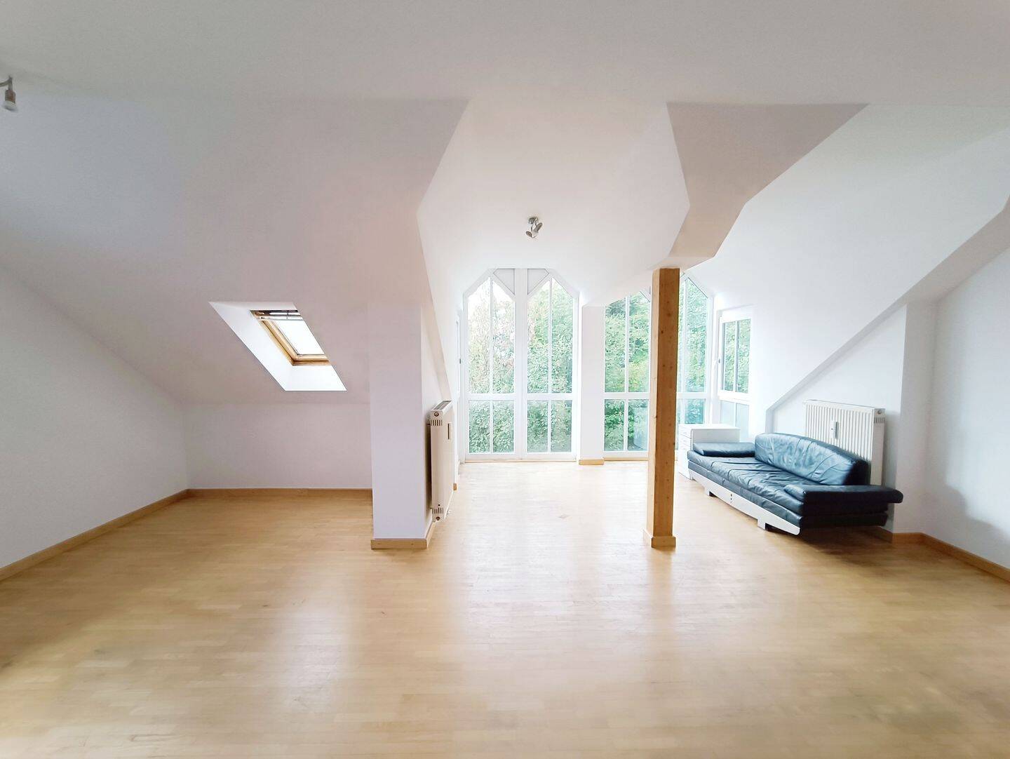 Äußerst großzügige, helle 4-Zimmer-Wohnung mit ca. 150 m² Wohnfläche, 94036 Passau (Abraham Haidenhof-Nord Haidenhof-Süd Heining Kohlbruck)
