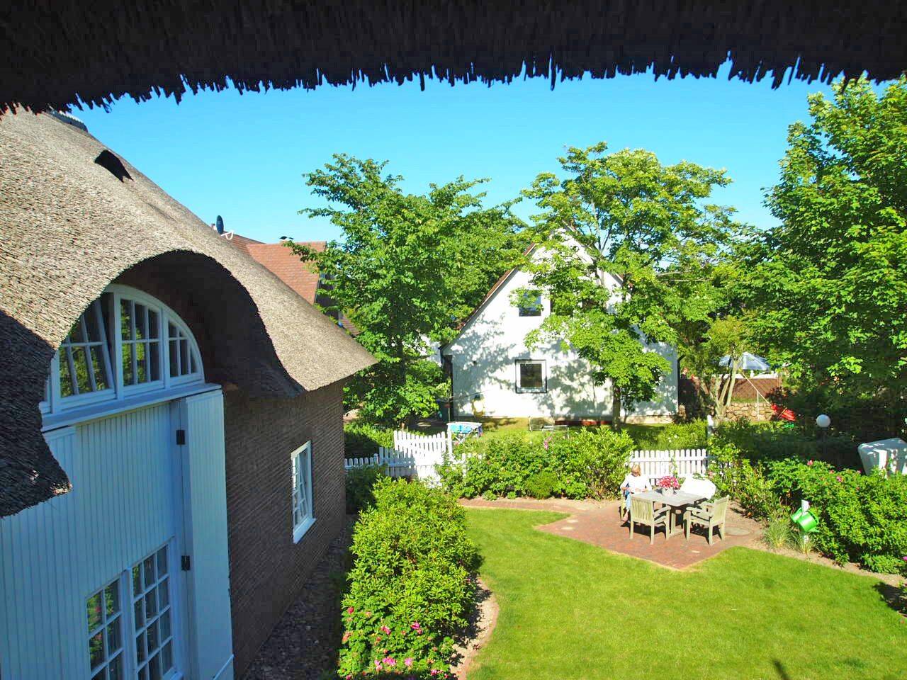 Alt-Westerland: 2-Raum-ETW unter Reet mit Pkw-Stellplatz, 25980 Sylt