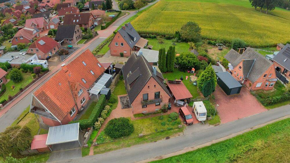 Ein Haus, viele Möglichkeiten: barrierearmes Ein-/Zweifamilienhaus in Neuenhaus, 49828 Neuenhaus