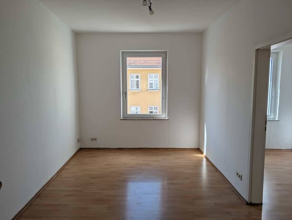 Kompaktes Raumwunder: Helle 2-Zimmer-Wohnung mit Tageslichtbad in Nürnberg!, 90419 Nürnberg (Kleinweidenmühle Sankt Johannis)
