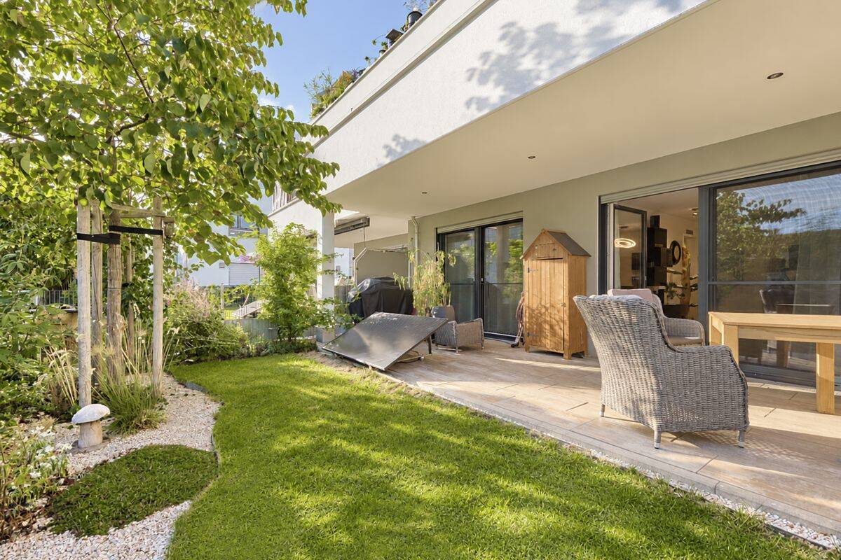 Exklusiver Gartentraum: barrierefrei, sofort verfügbar und mit Tiefgaragenstellplatz in Untermeitingen, 86836 Untermeitingen