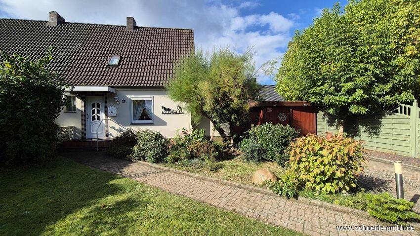 Solide Doppelhaushälfte mit großem Garten & vielseitigem Hofgebäude in der HEW-Siedlung, 21502 Geesthacht