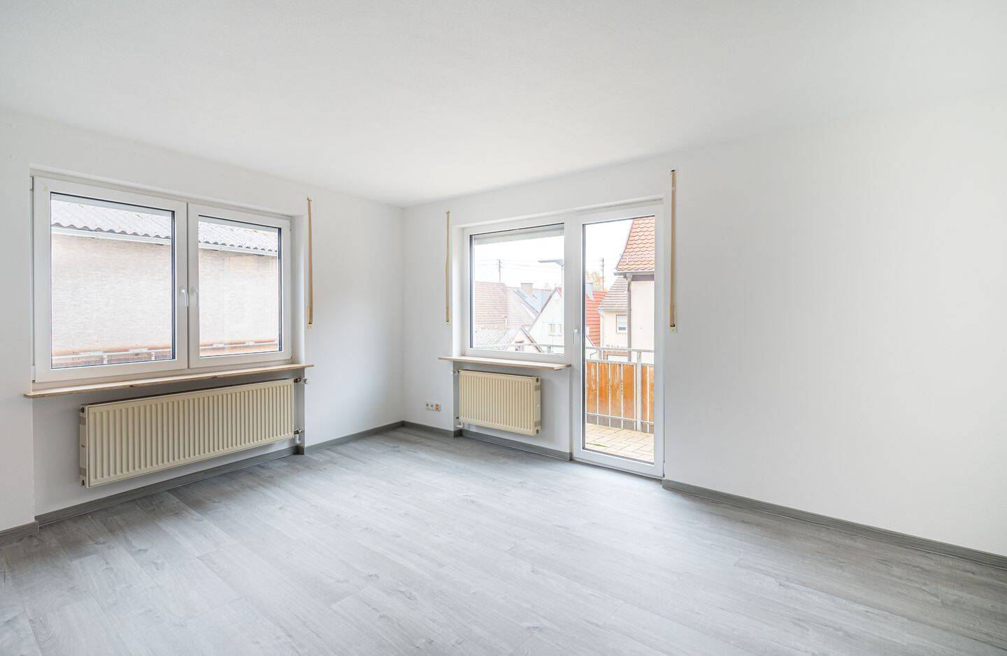 ++ großzügiges EFH mit Balkon, zwei Bädern und viel Platz für die ganze Familie in Urspringen ++, 97857 Urspringen