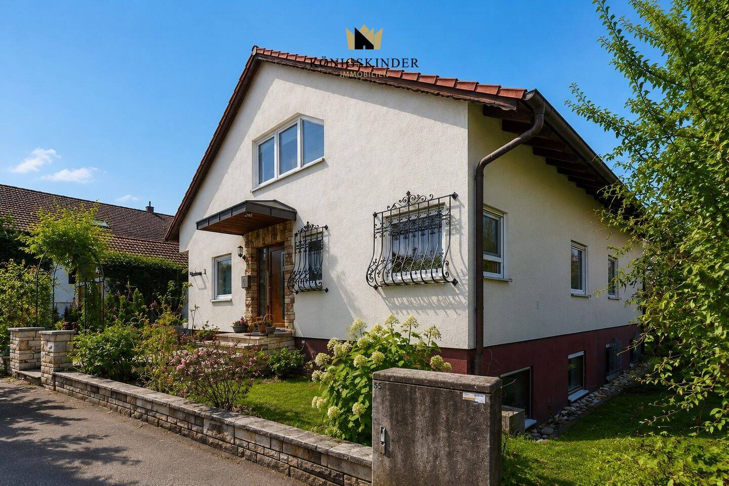 Modernisierte Doppelhaushälfte mit Garage in ruhiger Wohnlage von Ofterdingen, 72131 Ofterdingen