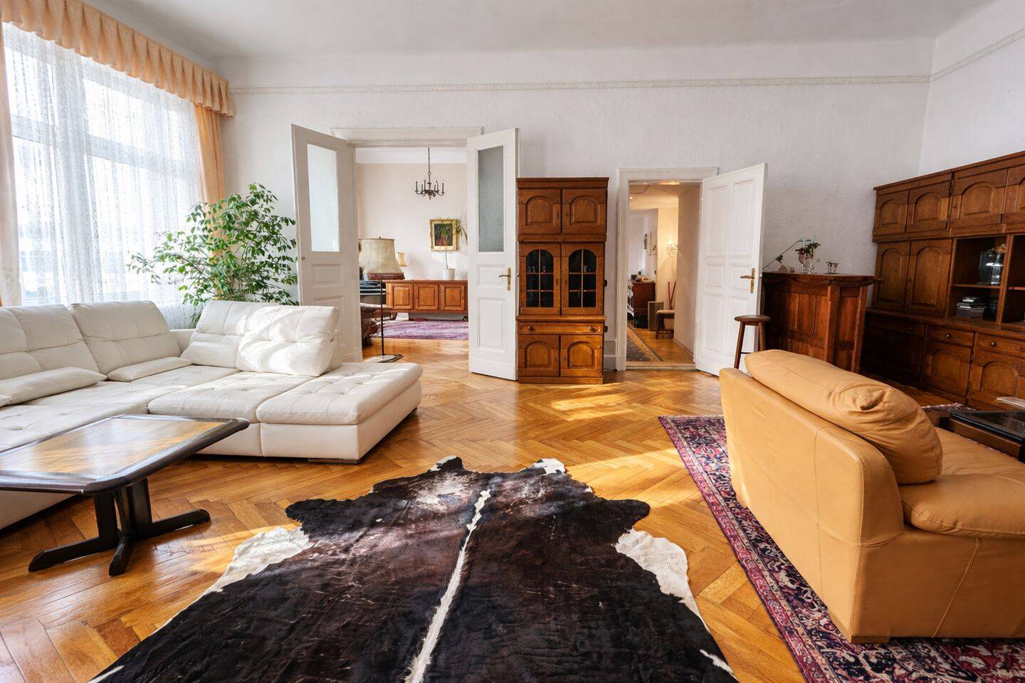 Stilvolle, möblierte Altbauwohnung mit Aufzug in begehrter Lage von Wilmersdorf, 10707 Berlin (Charlottenburg-Wilmersdorf Charlottenburg Wilmersdorf)