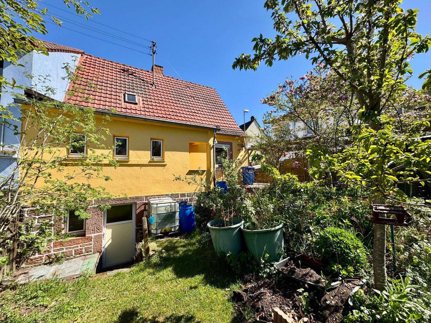 Schopp – Kleines Einfamilienhaus mit schönem Garten und Carport, 67707 Schopp