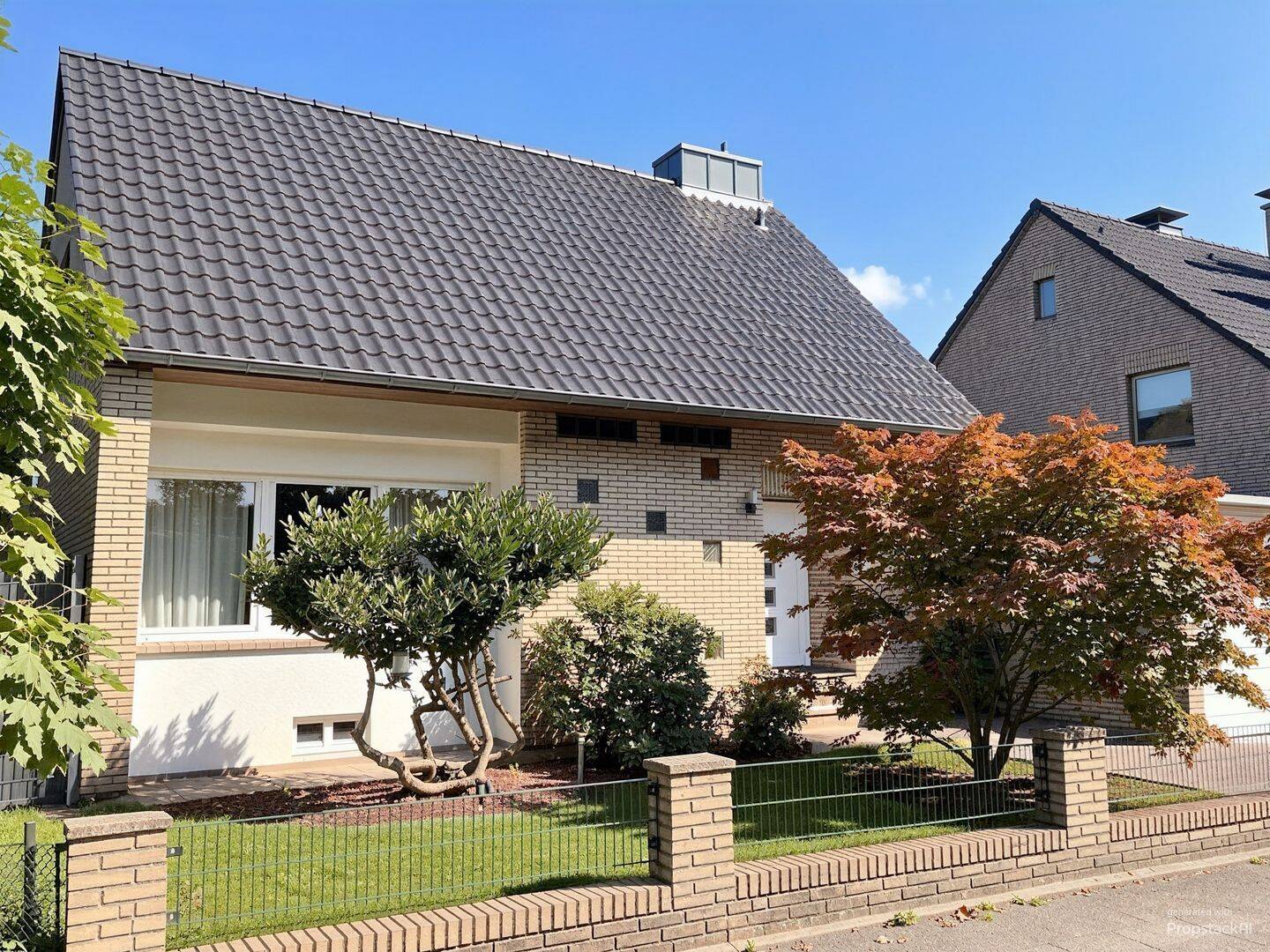 Saniertes Einfamilienhaus in beliebter Wohnlage, 41469 Neuss