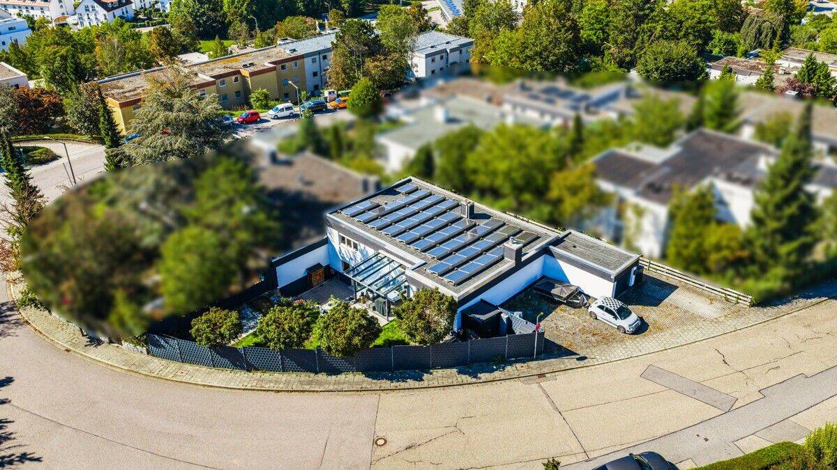 Über den Dächern Regensburgs! Modernisierter Bungalow mit Einliegerwohnung am Sallerner Berg, 93057 Regensburg (Brandlberg-Keilberg Konradsiedlung-Wutzlhofen Reinhausen Sallern-Gallingkofen)
