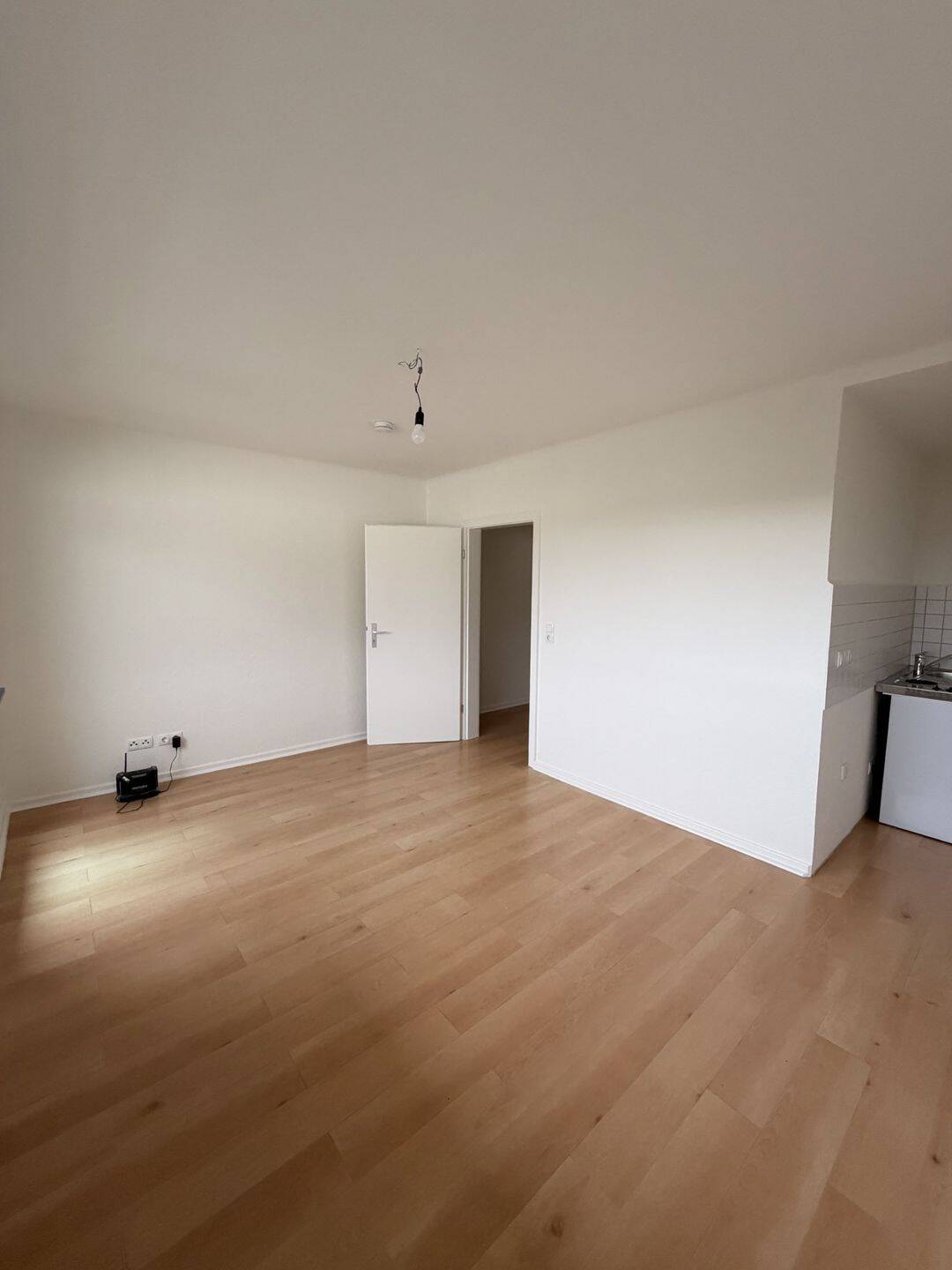 Zentral gelegene 1-Zimmer-Wohnung mit sonnigem Balkon, 53119 Bonn (Auerberg Nordstadt Tannenbusch Zentrum)