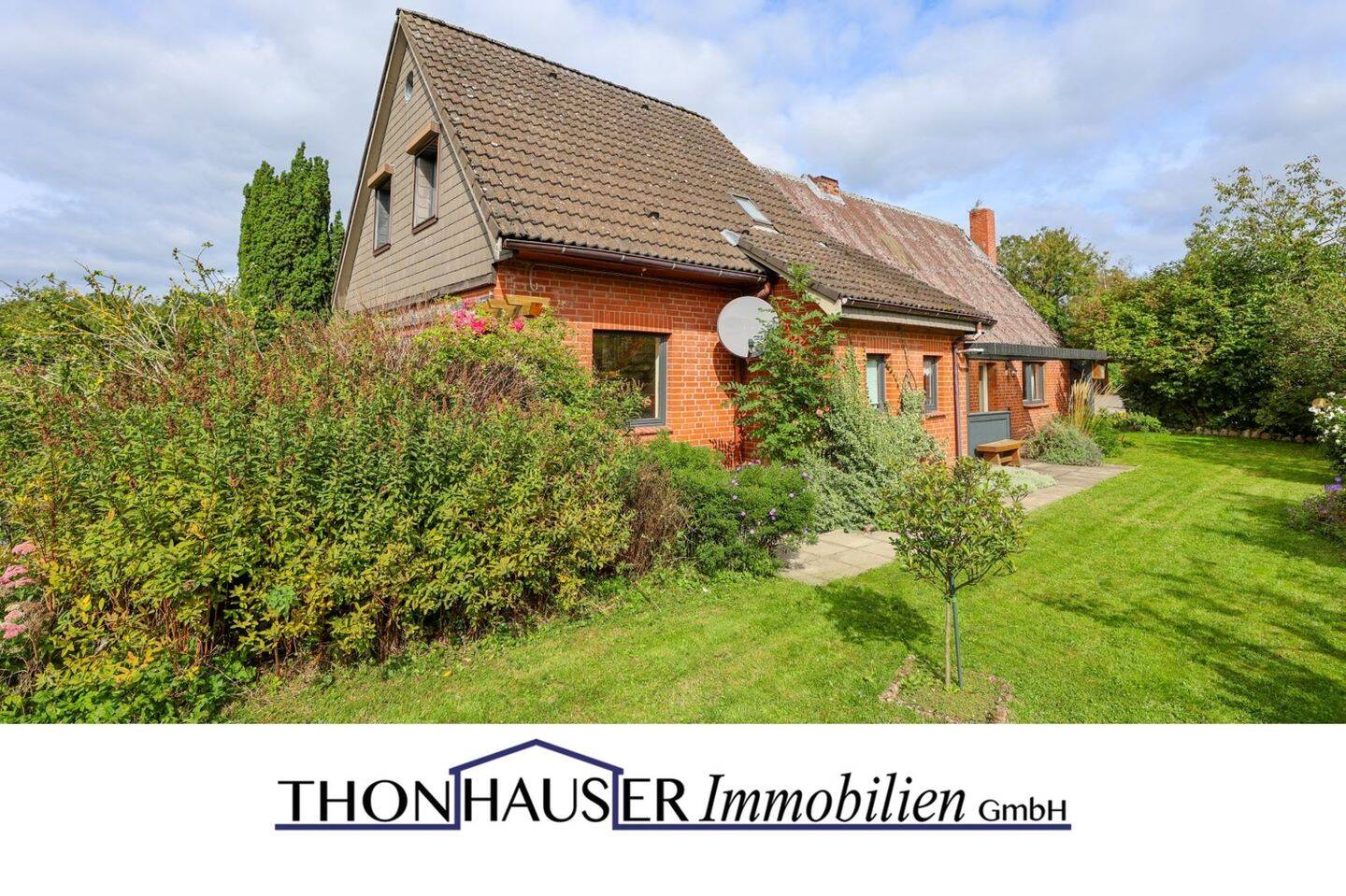 23881 Koberg: Wohnen mit Substanz: Freistehendes Einfamilienhaus mit Charme, 23881 Koberg