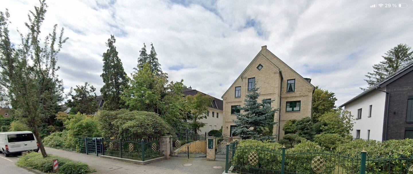 Ruhig gelegene Drei-Zimmer-Wohnung mit zwei herrlichen Balkonen, 25421 Pinneberg