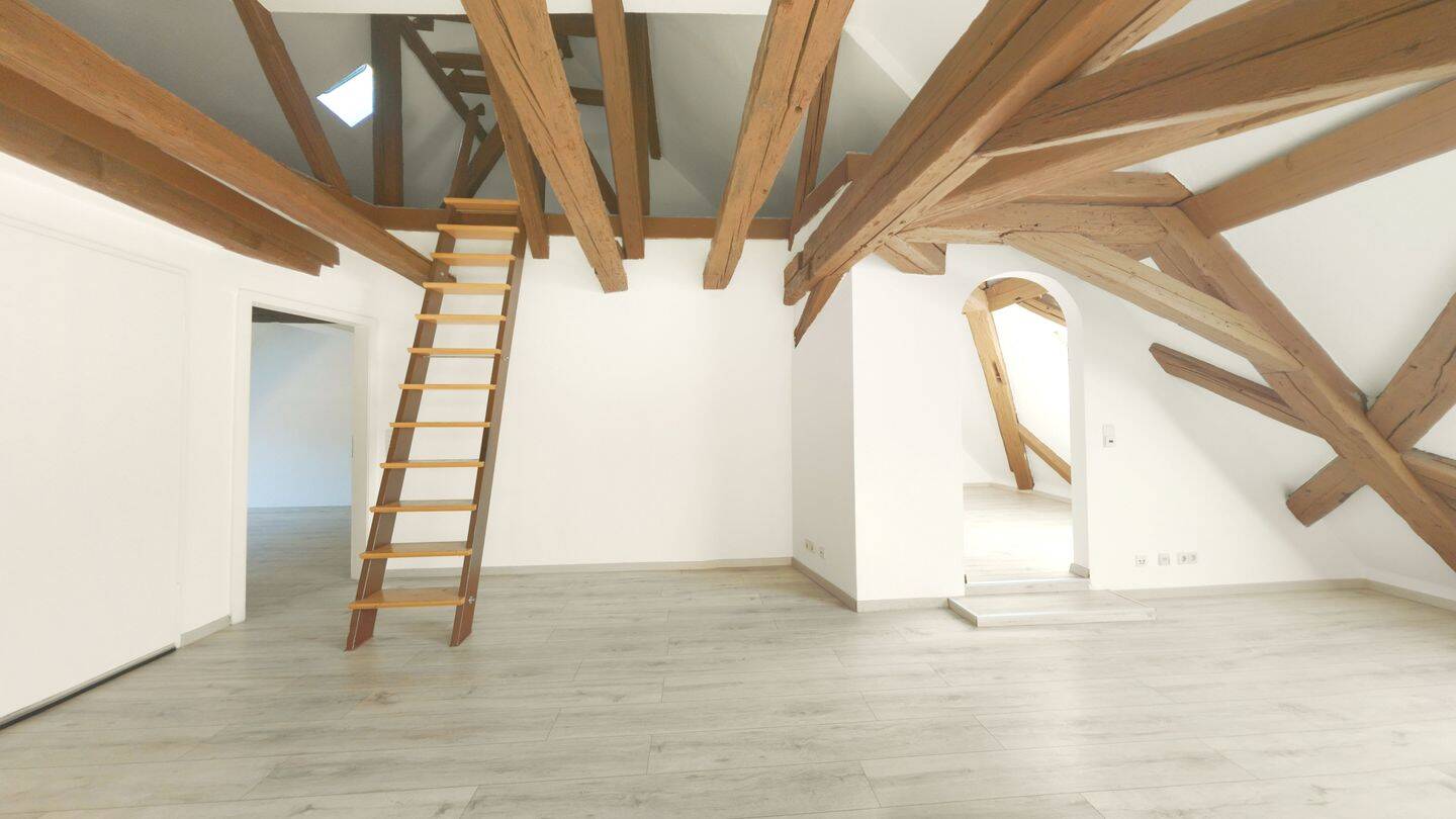 Altstadtjuwel mit Panorama – Galerie und Burgenblick über Weinheim, 69469 Weinheim