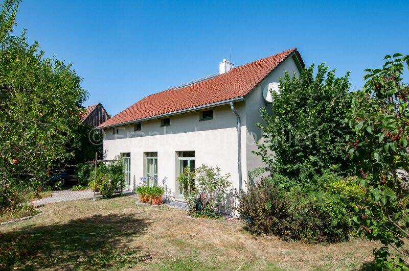 Sachsdorf – ansprechendes Architektenhaus mit traumhaftem, großem Gartengrundstück, 1665 Klipphausen