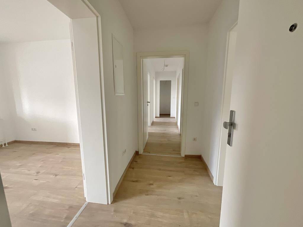 Renoviert 4-Zimmer-Wohnung mit Balkon und neuem Bad!, 26603 Aurich