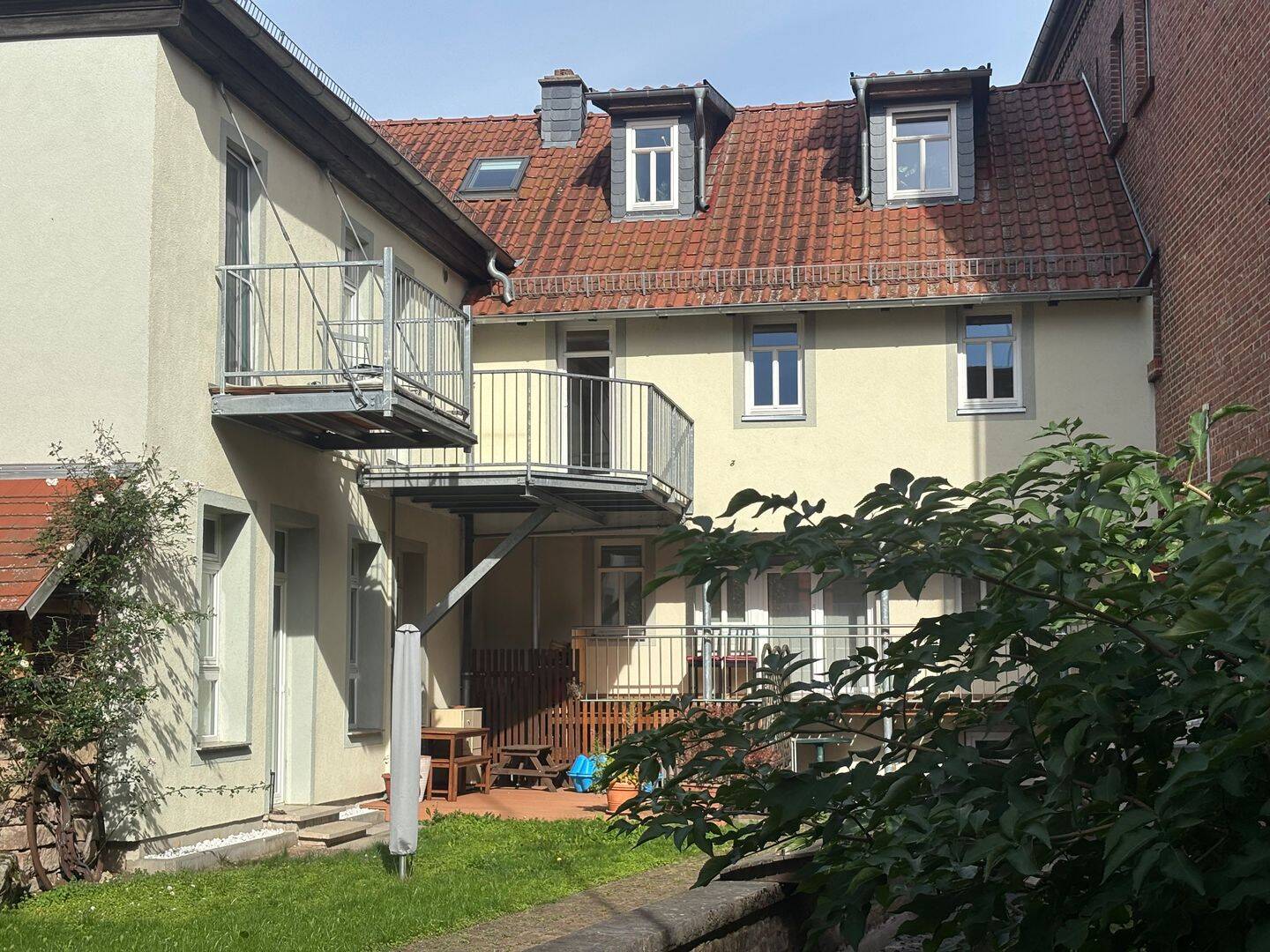 Großzügige 4-Zimmer-Wohnung mit Balkon und Stellplatz in Bad Berka, 99438 Bad Berka