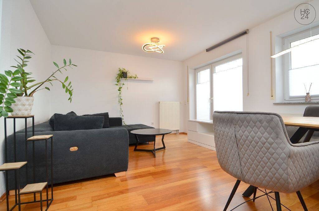 Möblierte 2 Zimmerwohnung mit 3 Balkonen in Ulm am Kuhberg, 89077 Ulm (Söflingen Weststadt)