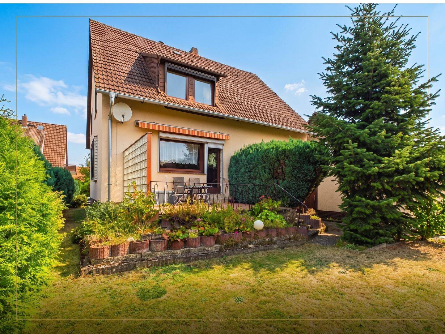 Zweifamilienhaus in Sehnde: Charmantes Zuhause mit Einliegeroption und vielseitigen Möglichkeiten!, 31319 Sehnde