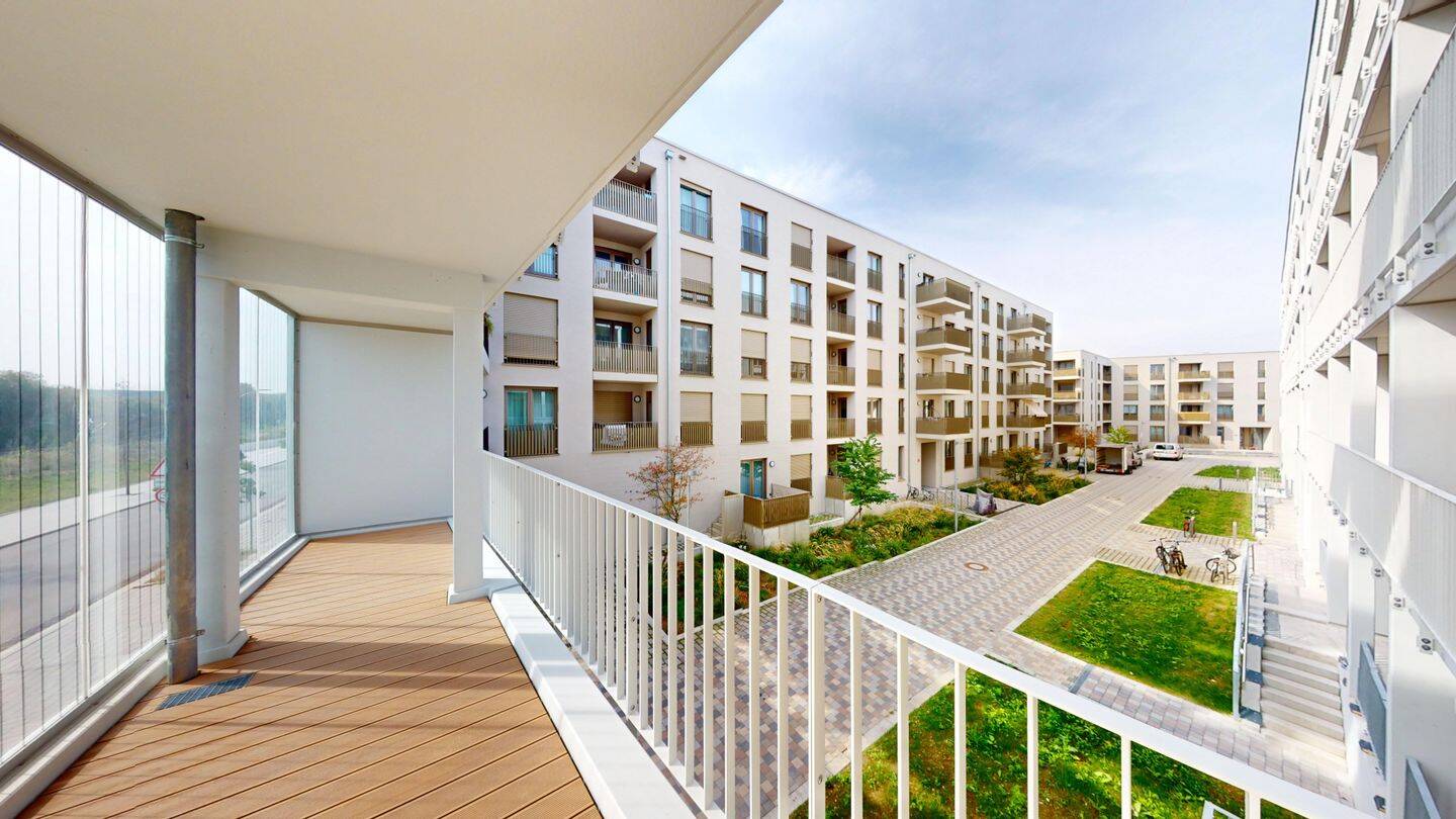 ERSTBEZUG IN FREISING: 1-ZIMMER-WOHNUNG MIT KISSING BALCONY, 85354 Freising