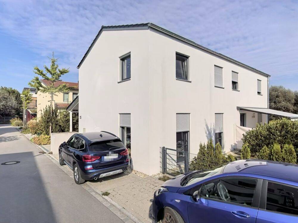 Landshut – Modernes und lichtdurchflutetes Einfamilienhaus in den Schwaigen Ruhe und Erholung am Landschaftsschutzgebiet in den Isarauen, 84034 Landshut (Münchnerau Nikola West)