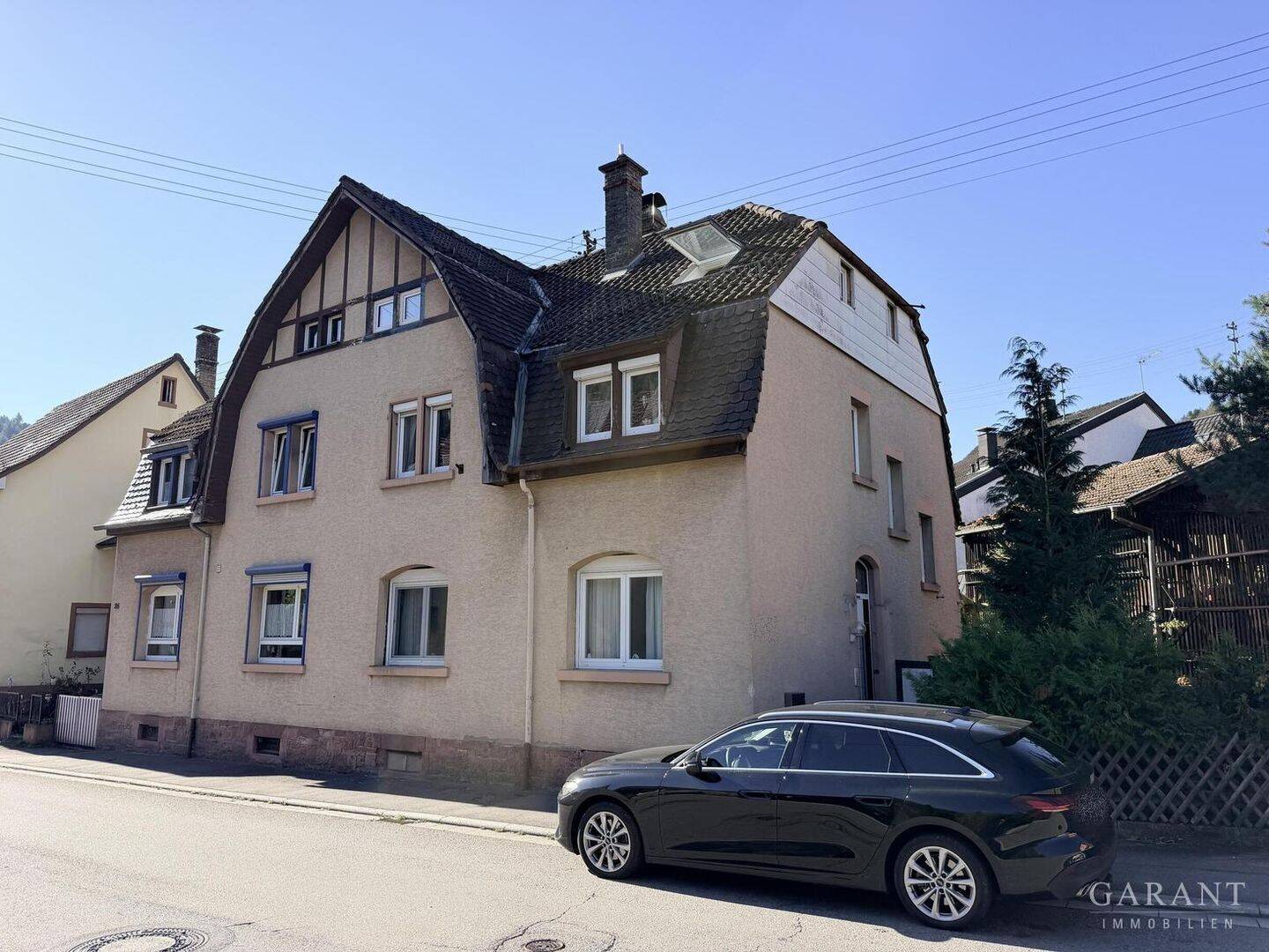 Charmante Doppelhaushälfte mit modernem Wohnkonzept in Schönau, 69250 Schönau