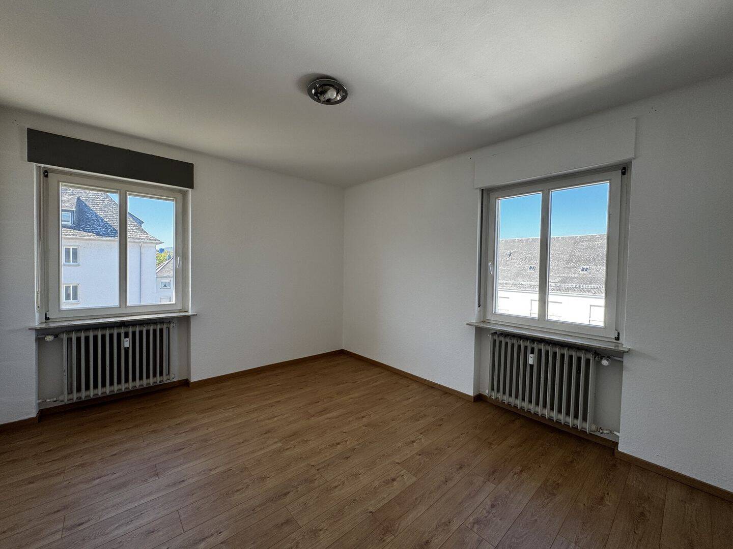TRIER – NORD – Gepflegte 4 Zimmer Eigentumswohnung mit Tiefgaragenstellplatz und Balkon, 54292 Trier (Eitelsbach Ruwer Trier-Nord)