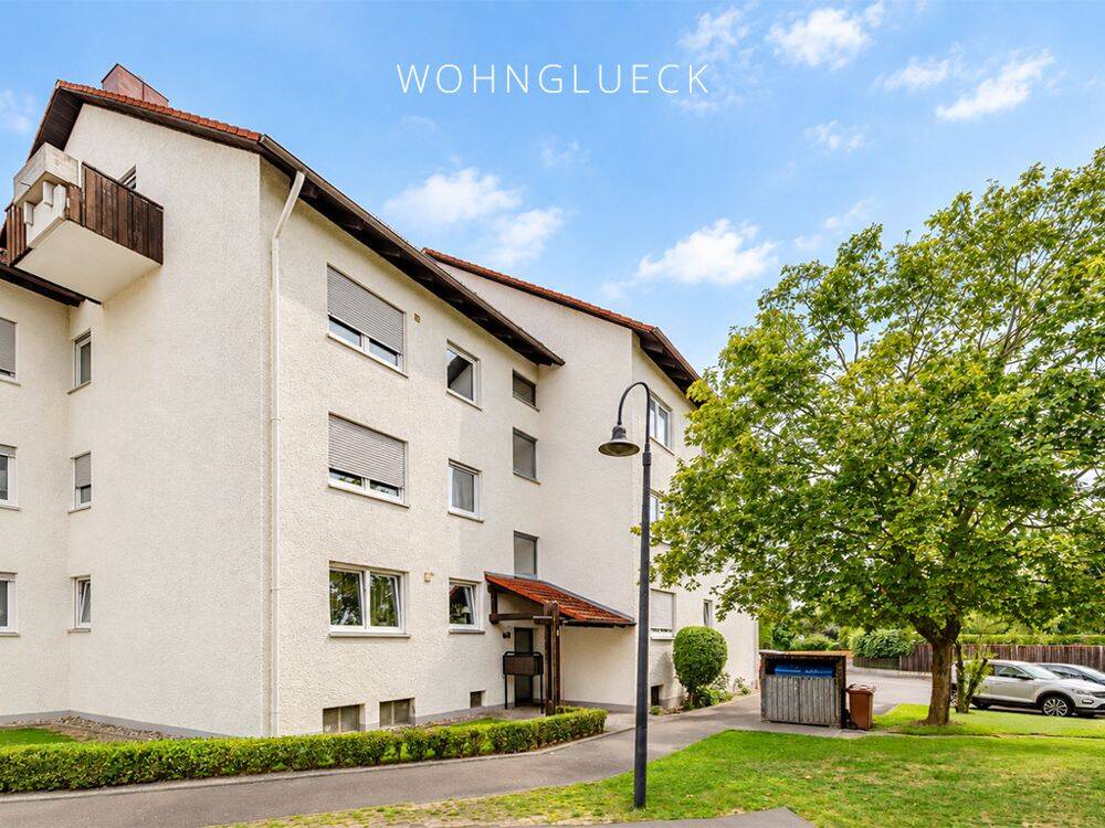 WEITLÄUFIGE DACHGESCHOSSWOHNUNG MIT WEITBLICK UND ZWEI BALKONEN, 86663 Asbach-Bäumenheim