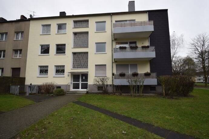 3,5 Raum Dachgeschosswohnung auf der Wolfgangstr. in DU-Vier-Linden sucht netten Mieter, 47179 Duisburg (Aldenrade Alt-Walsum Fahrn Vierlinden Wehofen)
