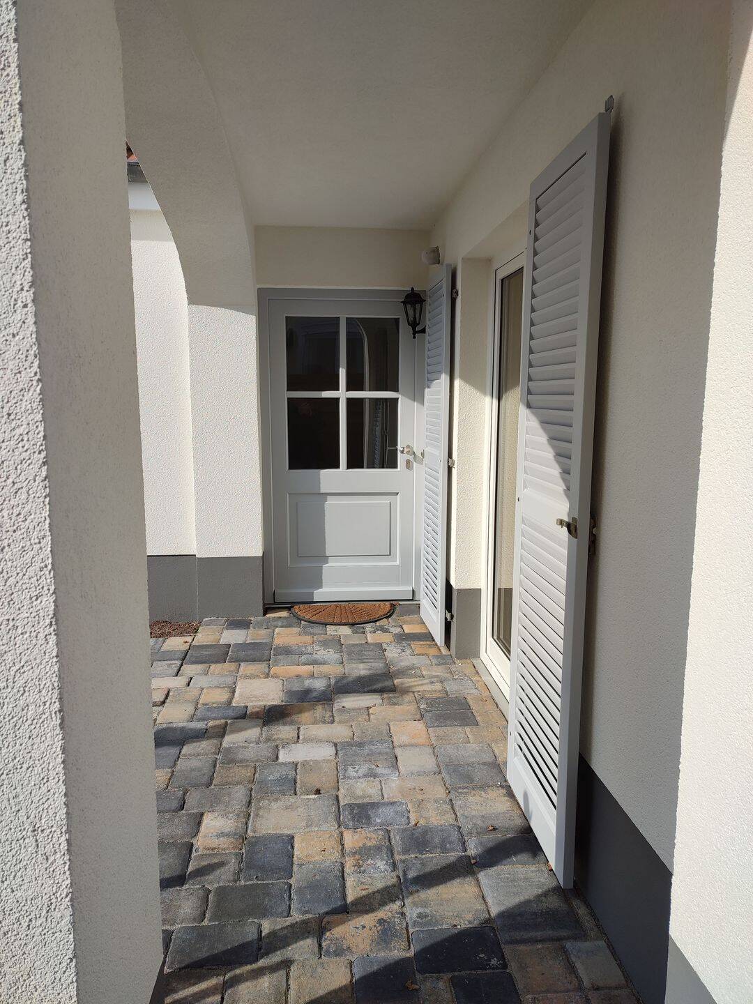 Nichtraucherdoppelhaushälfte mit Terrasse, Garage & Garten – ca. 102 m², 76756 Bellheim