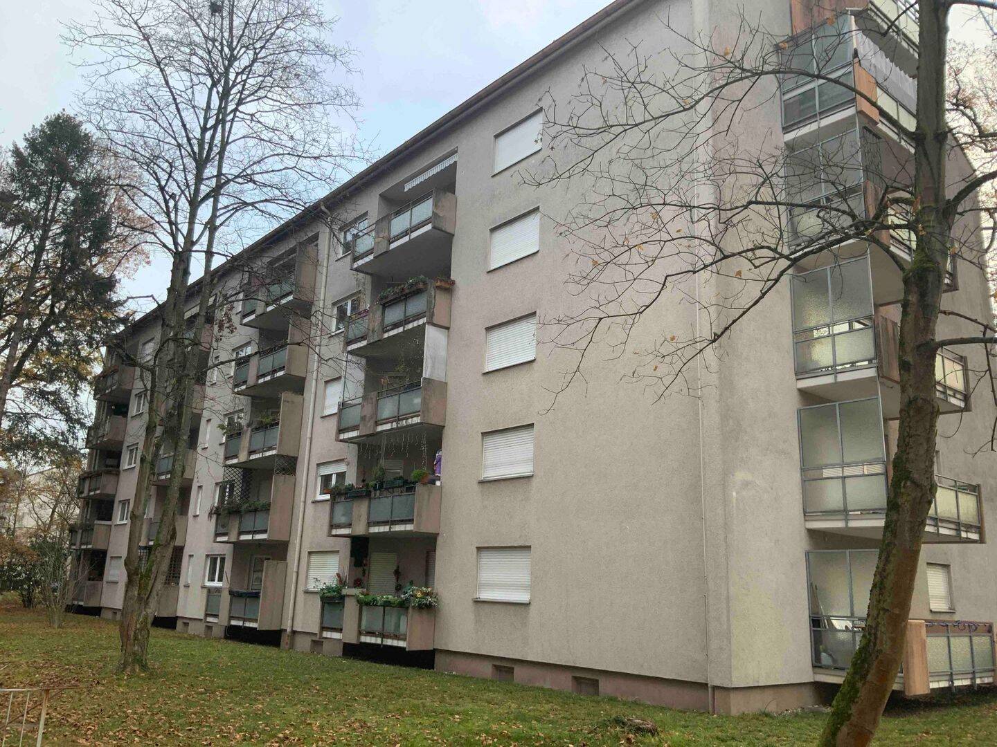 Charmante 4 Zimmer Wohnung in Karlsruhe, 76139 Karlsruhe (Hagsfeld Rintheim Waldstadt)