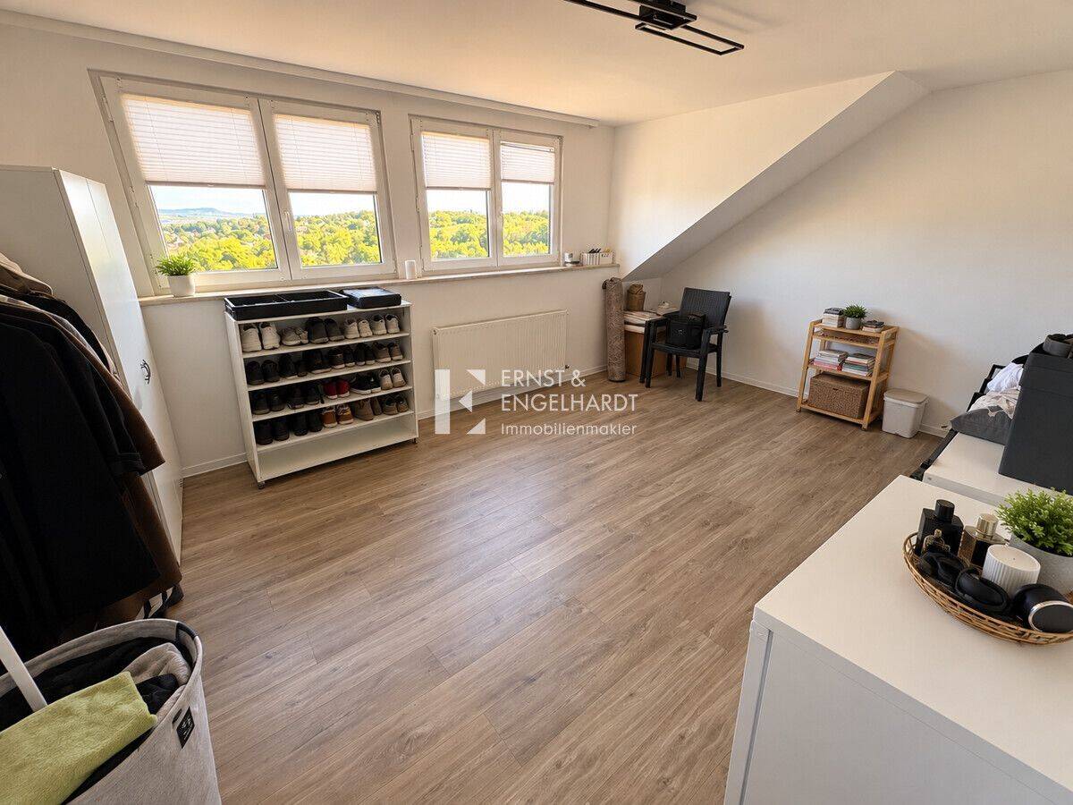 Helle & moderne 3-Zimmer-Wohnung mit Einbauküche, Loggia & Stellplatz (MH27 L7), 97318 Kitzingen
