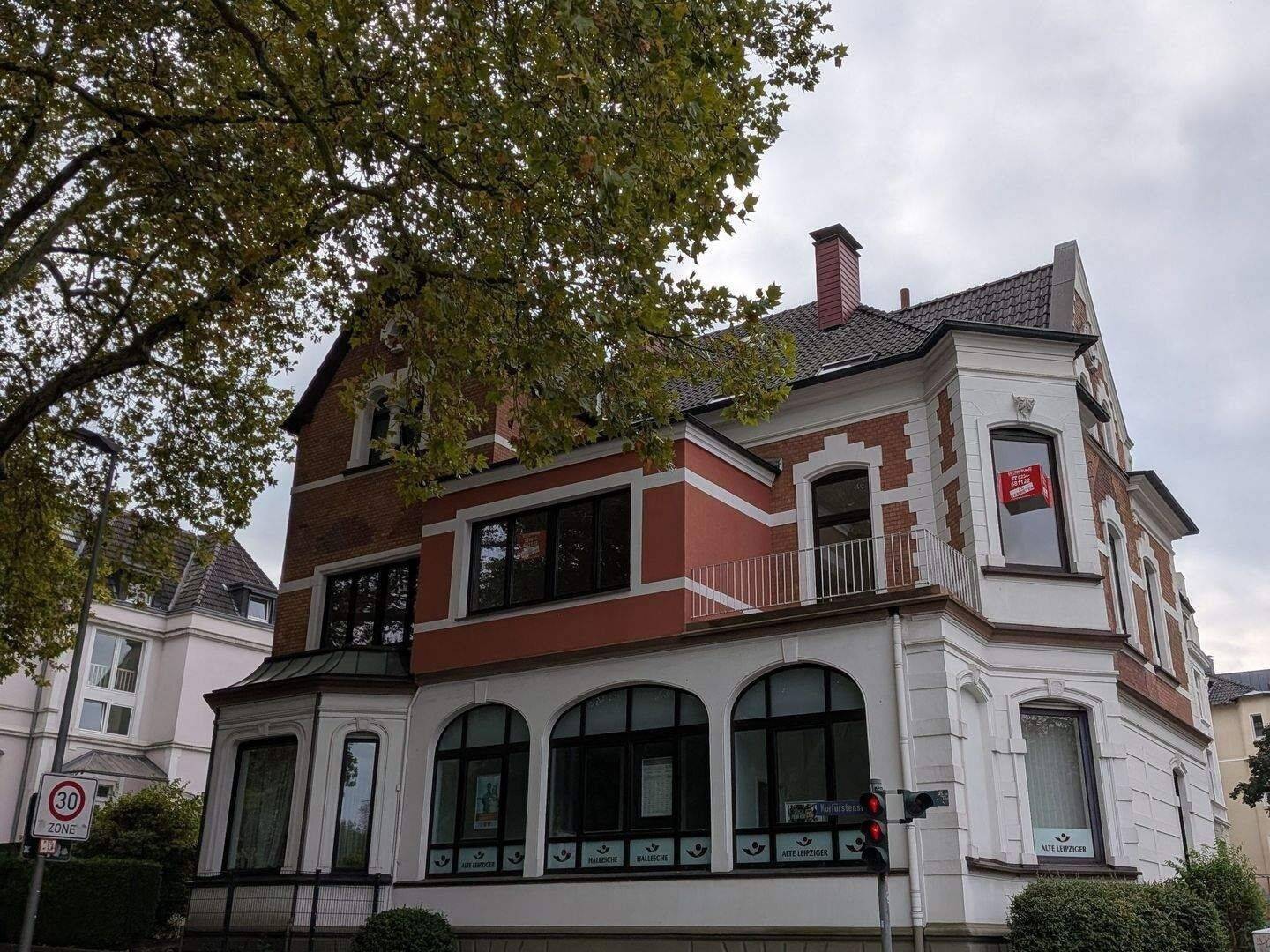 Altbau-Charme in Stadtparkvilla in modernem Gewand, 44791 Bochum (Altenbochum Grumme Hamme Harpen Innenstadt)