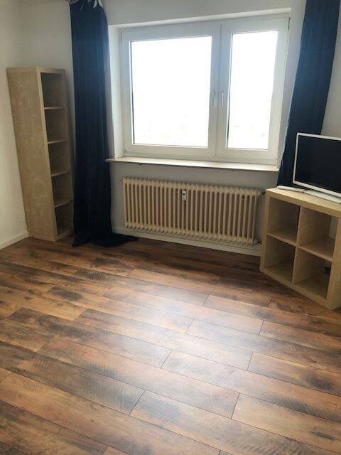 komplett möblierters, Appartment mit Aussicht Erlangen Bruck, 91058 Erlangen (Bruck Eltersdorf Erlangen-Süd Sebaldussiedlung Tennenlohe)
