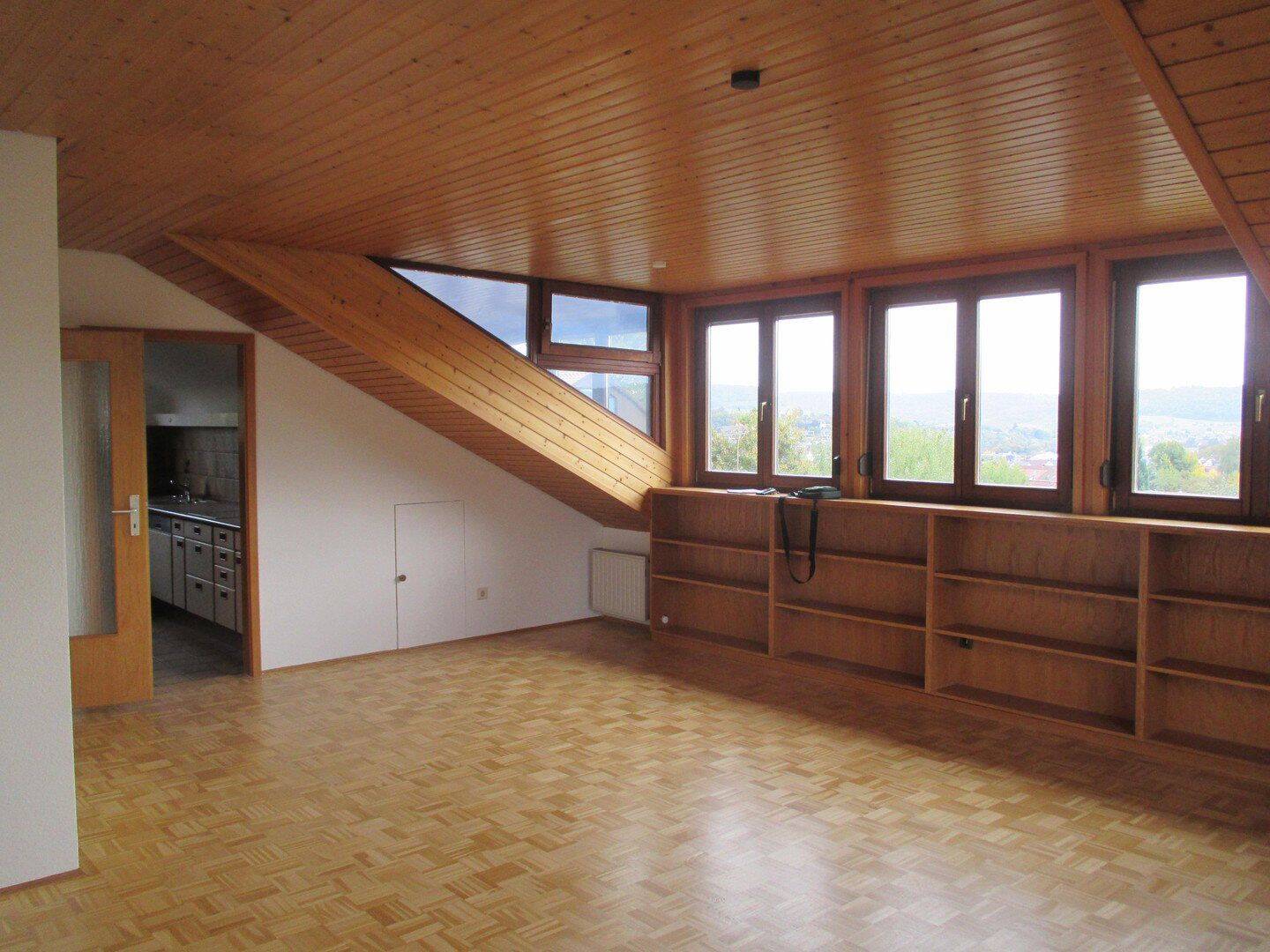 Beilstein, 3 Zimmer DG-Wohnung in bester Aussichtslage, 71717 Beilstein