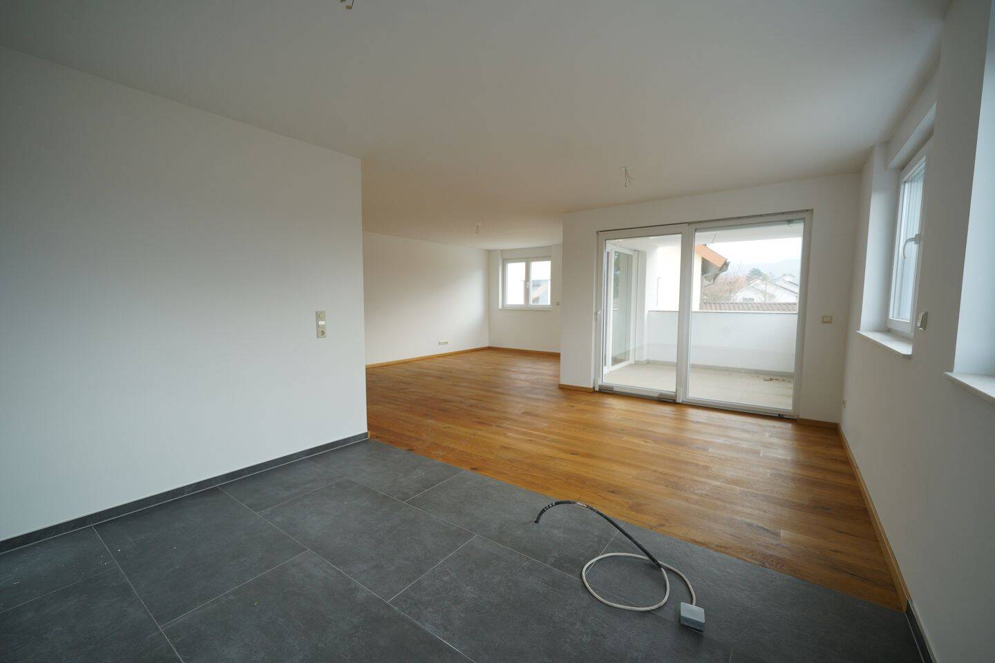 Großzügige 4-Zimmer-Wohnung mit Balkon, Ankleide und Komfortbad, 79238 Ehrenkirchen