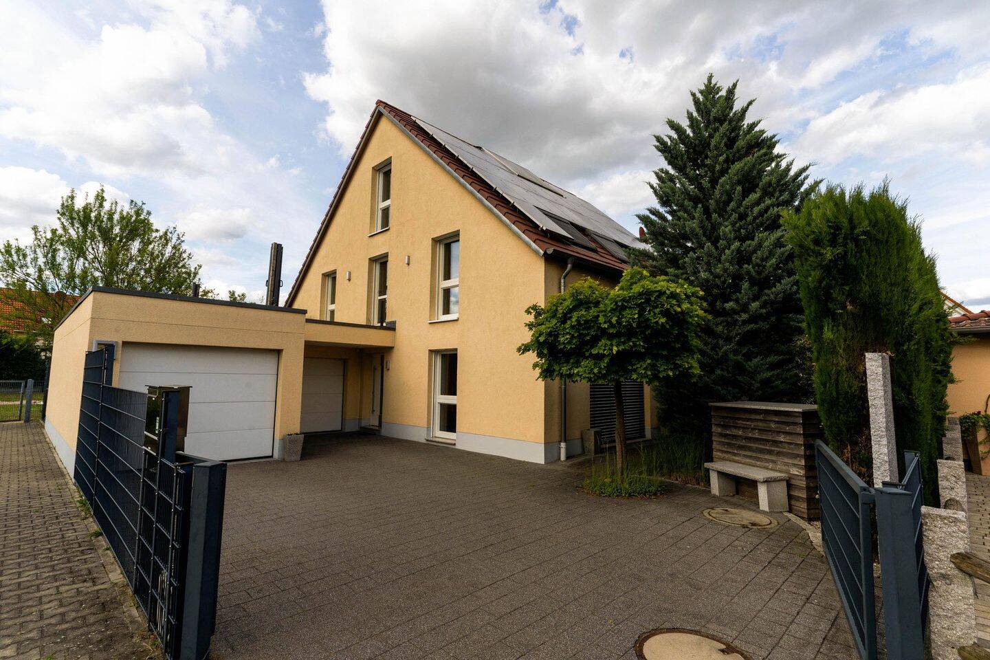 Architekten-Passivhaus PLUS Energieklasse A+ (5,0 kWh/m²a)  in Weisenheim am Sand, 67256 Weisenheim am Sand