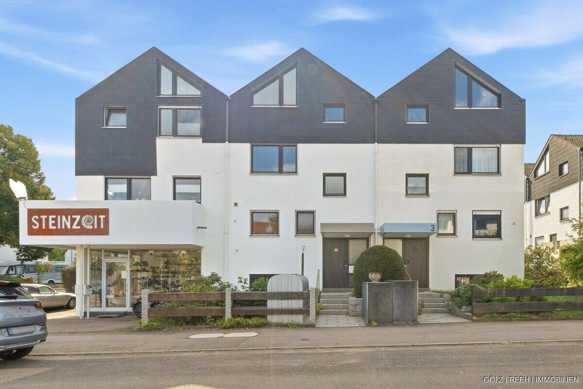 Familienglück in Birkach! Reihenhaus mit Wärmepumpe, Garten, Dachstudio, Garage & Stellplatz, 70599 Stuttgart