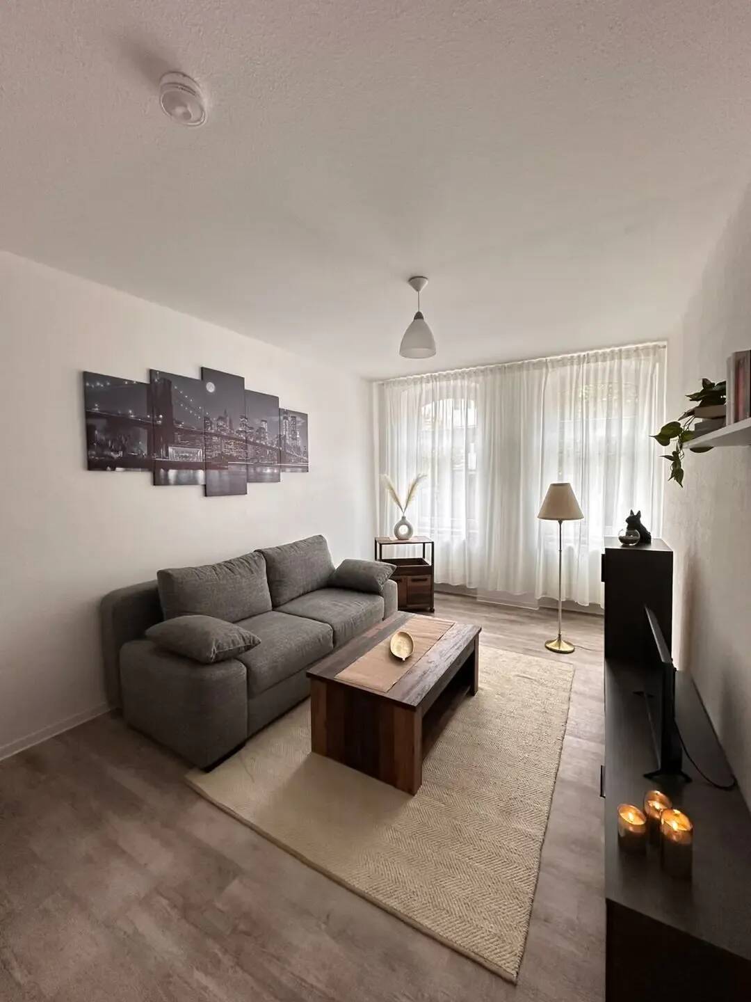 Möblierte 3-Zimmer-Wohnung mit Balkon nahe Hauptbahnhof, 99099 Erfurt
