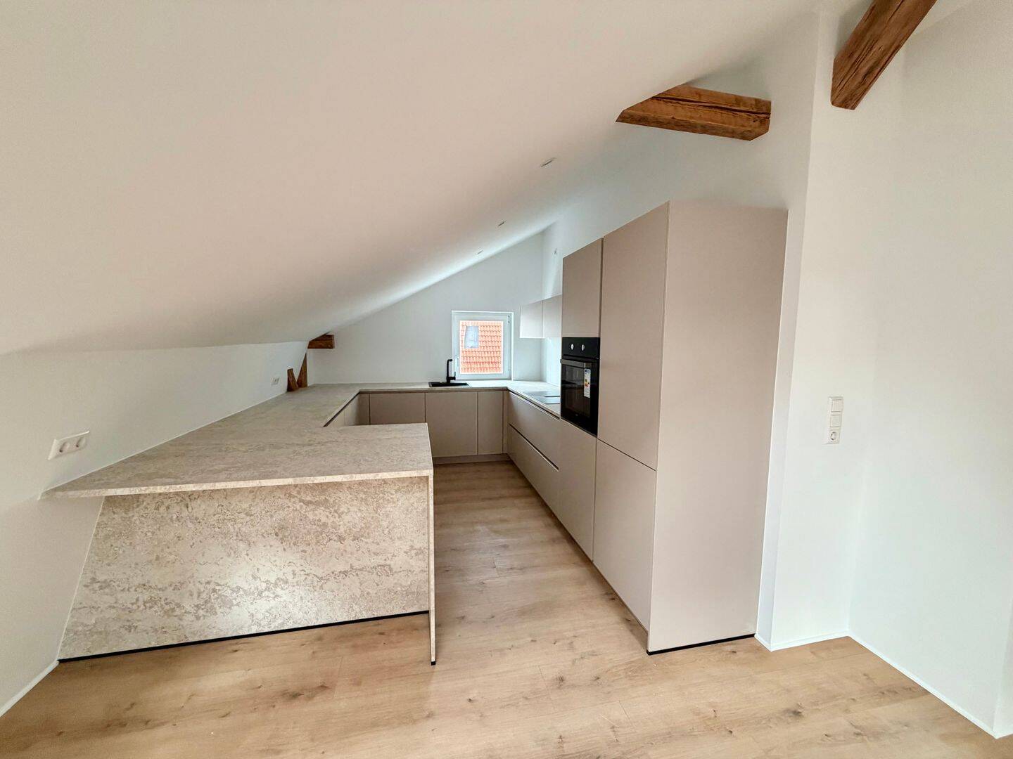 Stadtmitte 2,5-Zi.-Loftwohnung in VS-Schwenningen – Erstbezug nach Renovation, 78054 Villingen-Schwenningen