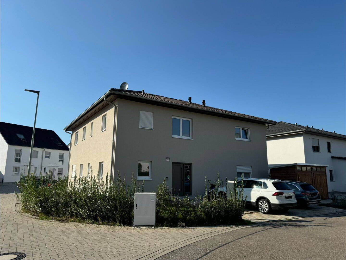 Moderne 3-Zimmer-Erdgeschosswohnung mit Terrasse, Gartenanteil und Einbauküche in Kehl-Bodersweier, 77694 Kehl