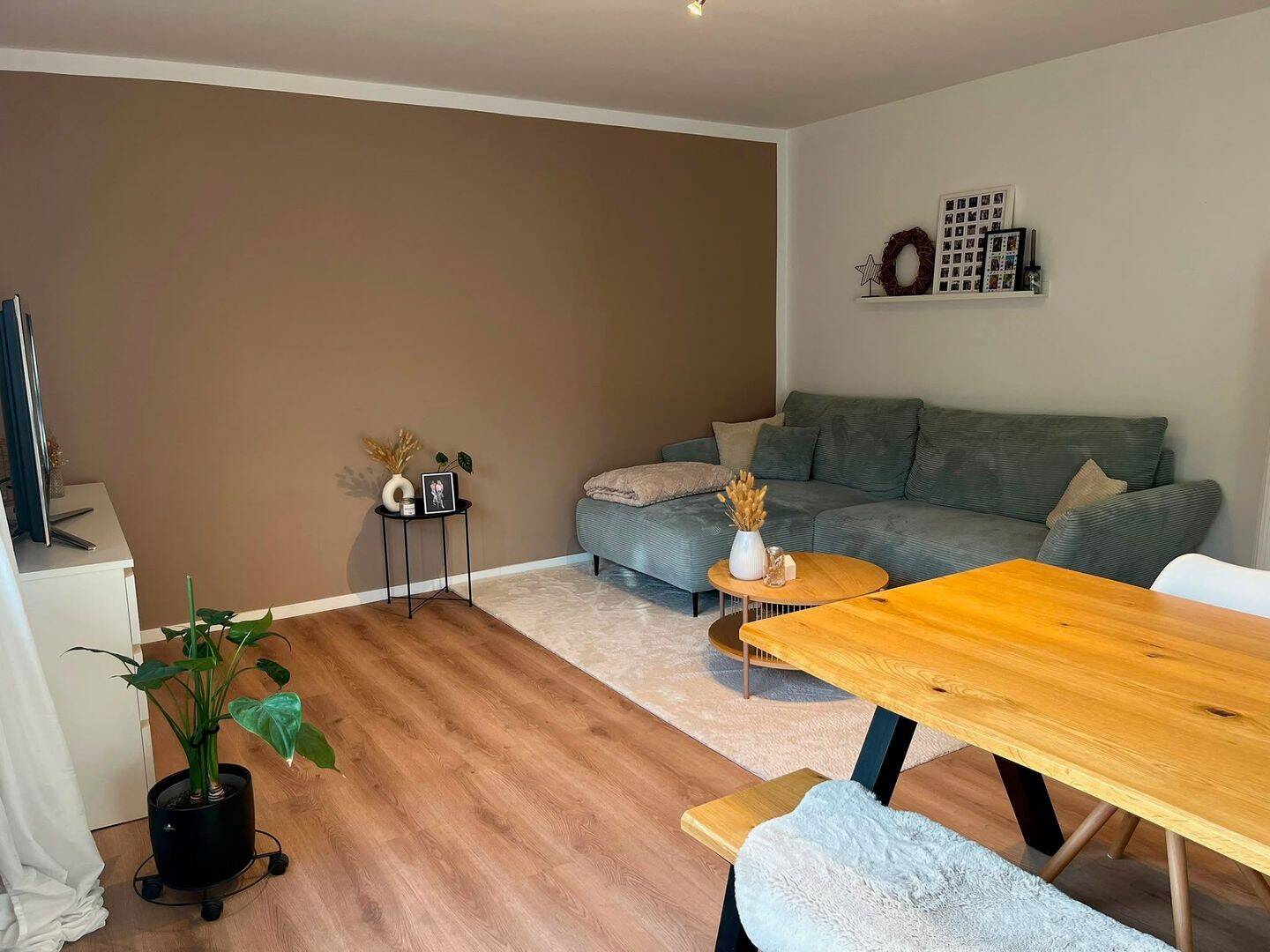Helle 3-Zimmer-Wohnung in zentraler Lage von Heide mit Balkon, EBK, Keller, 25746 Heide