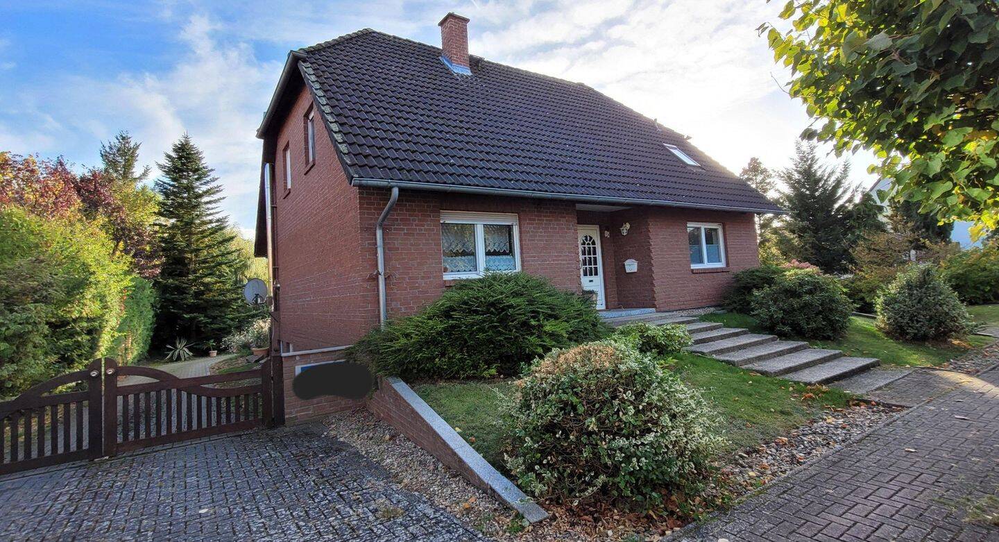 Familienfreundliches Einfamilienhaus mit Doppelgarage und großem Grundstück in Kusey, 38486 Klötze