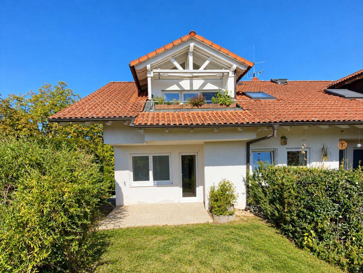 Ruhig, sonnig, bezugsfertig – charmante 2,5-Zimmer-Wohnung mit Terrasse und Tiefgaragenplatz, 74360 Ilsfeld