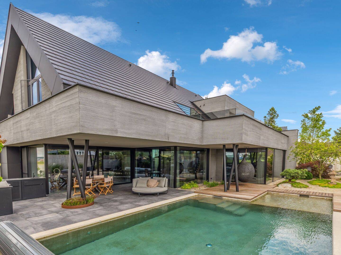 Exklusive Architektenvilla mit Pool, Spa und japanischem Garten in Adelsdorf, 91325 Adelsdorf