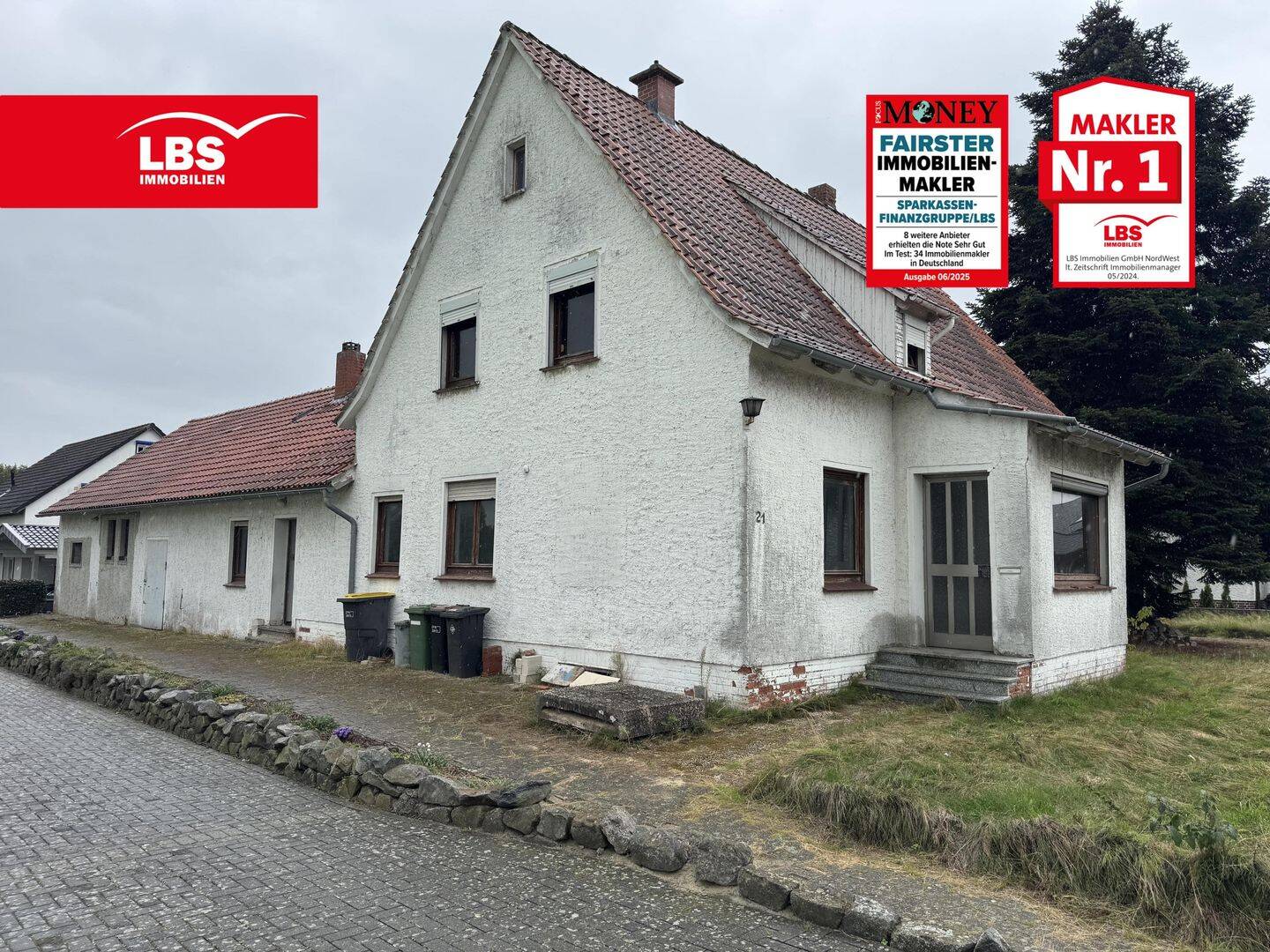 Sanierungsobjekt mit viel Potenzial – Wohnhaus mit Garagen für Handwerker und Individualisten…, 32361 Preußisch Oldendorf