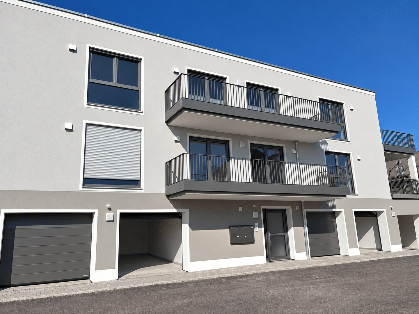Erstbezug: Moderne 3-Zimmer-Wohnung mit Balkon und Aufzug, KfW 40 NH, 92507 Nabburg