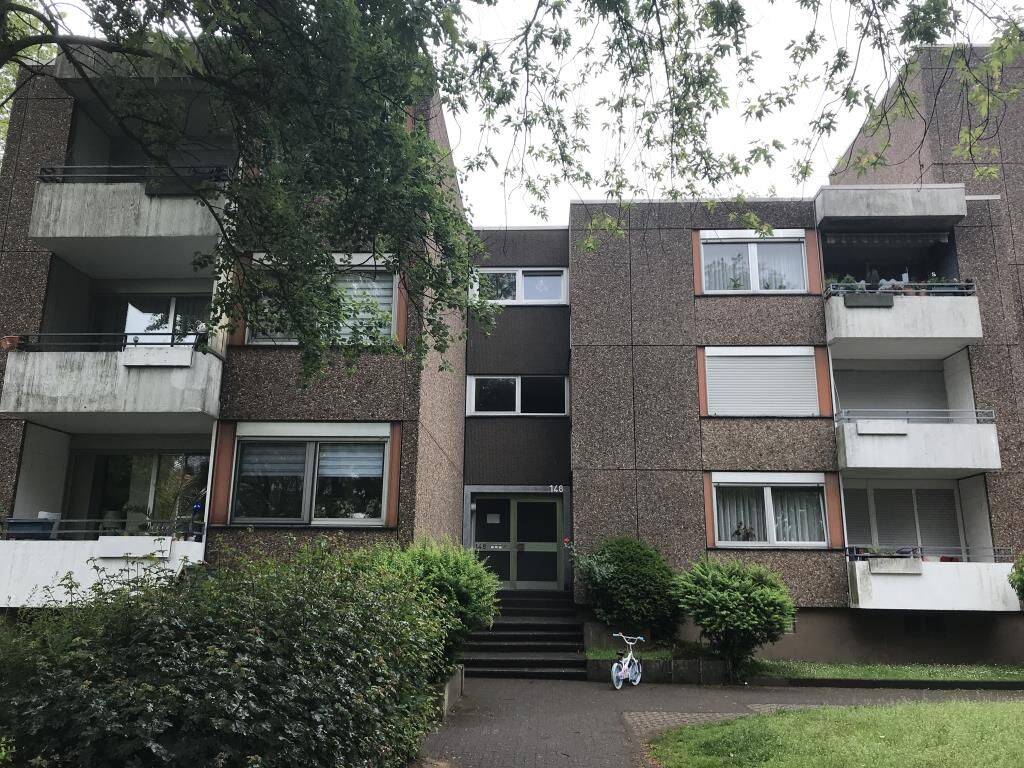 3-Zimmer-Balkonwohnung mit neuwertigem Bad, Gäste WC und Bodenbelag, 46537 Dinslaken