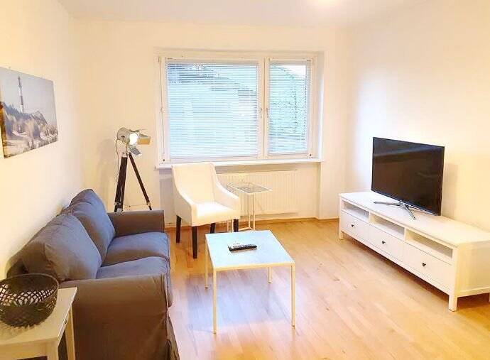 Schöne vollständig möblierte 2-Zimmerwohnung/ Ost-Balkon/ ab 30.11.2026 frei, 22087 Hamburg (Mitte Hamm Hohenfelde Uhlenhorst)