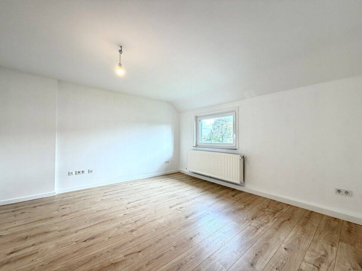 Einfach zum verlieben! Sanierte 2-Zimmer-Dachgeschoss-Wohnung in Minden, 32427 Minden
